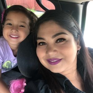 Meet your Posher, Monica